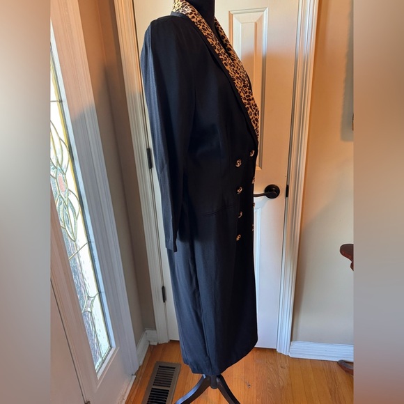 Danny & Nicole Black Front Button Dress with Leopard Print Buttons & Collar - Picture 3 of 7